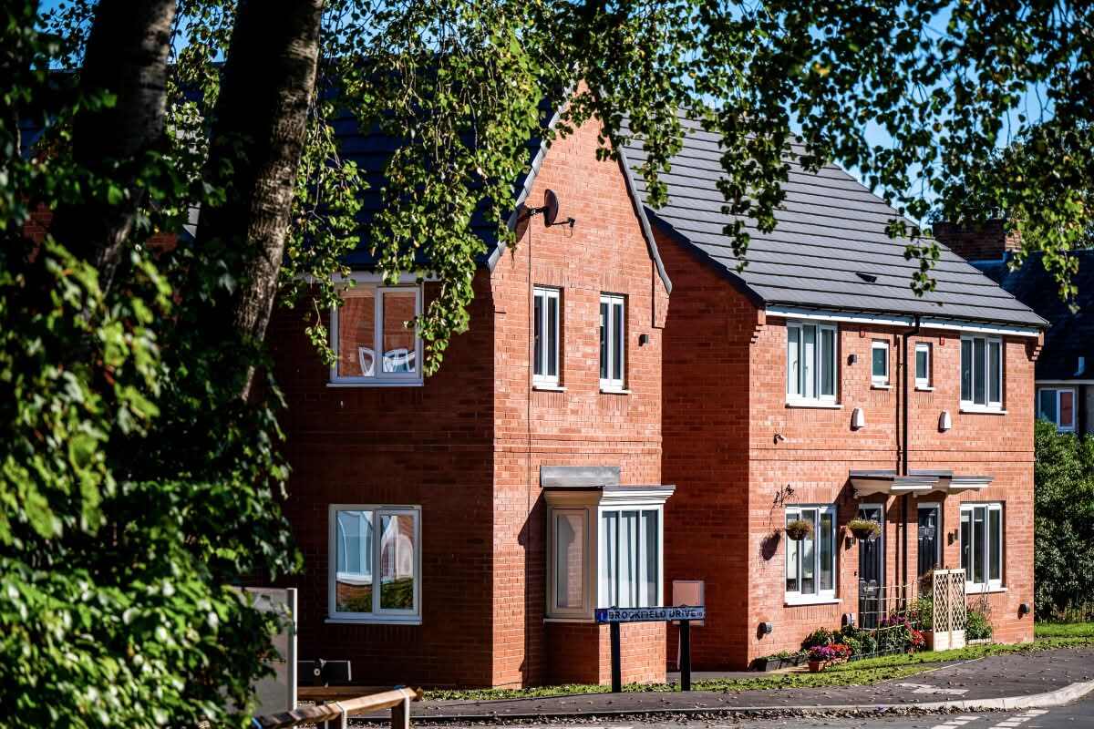 Holybrook 1 1200x800